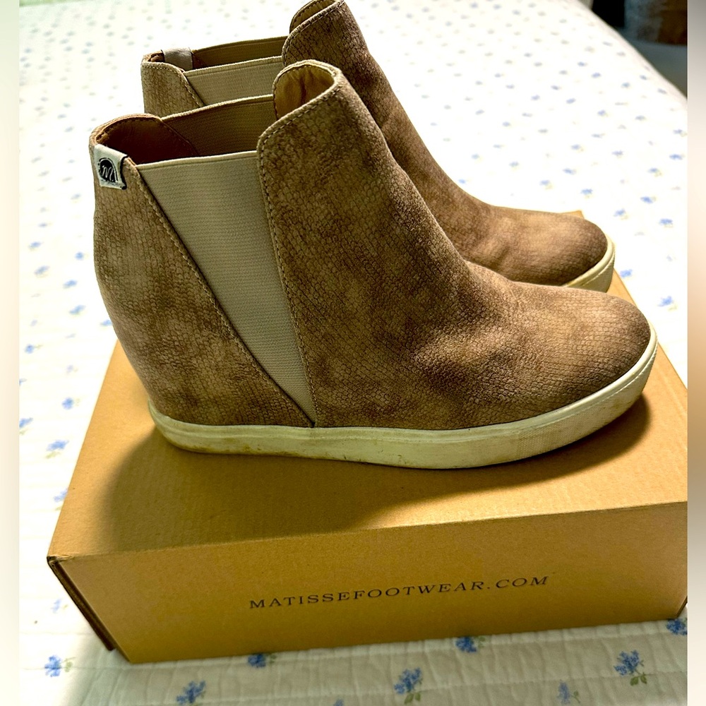 Women's Coconuts by Matisse Lure Natural Slip on Sneaker Size 7.5